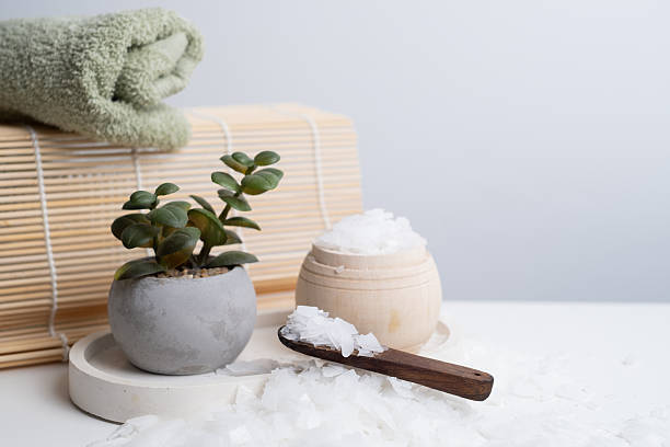 تصویر 1 از سود پرک هیدروکسید سدیم ترکیب قوی پاک‌ کنندگی بالا